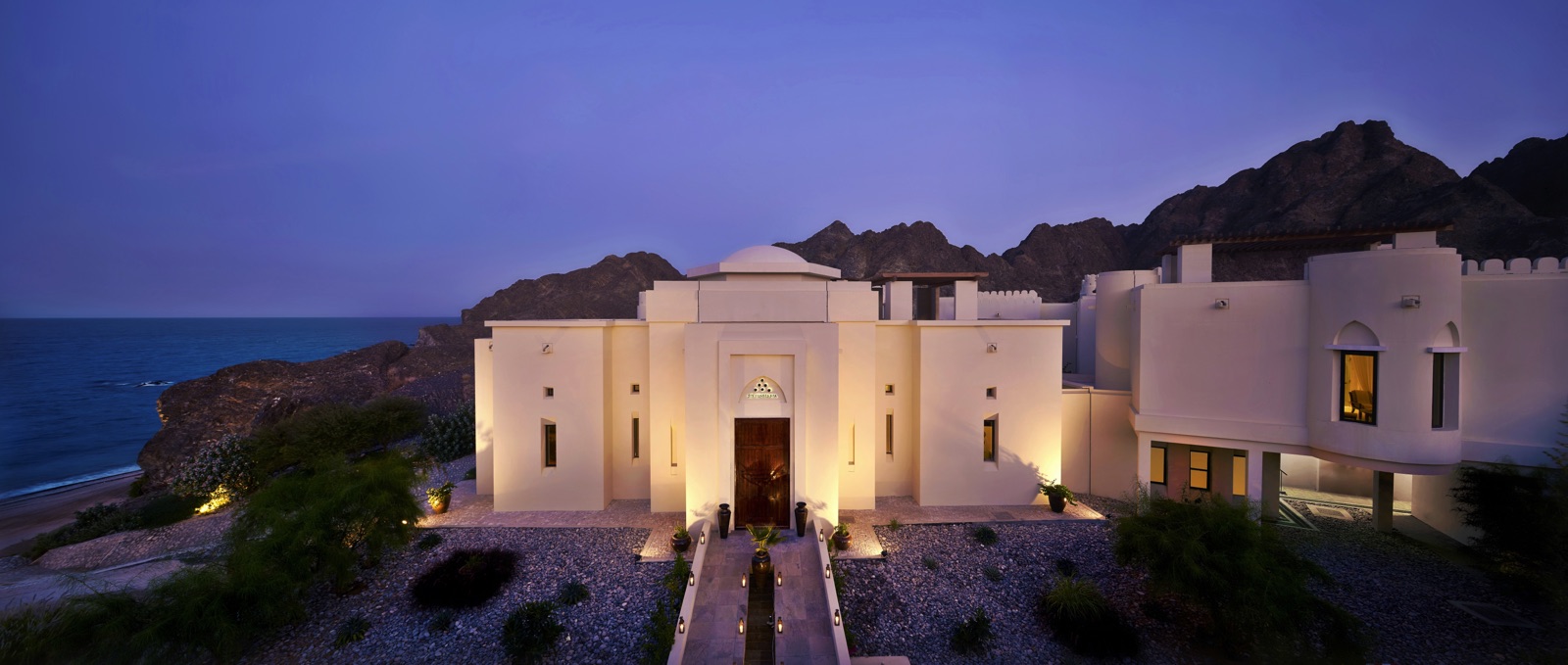 Six_Senses_Spa_at_Al_Bustan_Palace_panorama_6424_A4